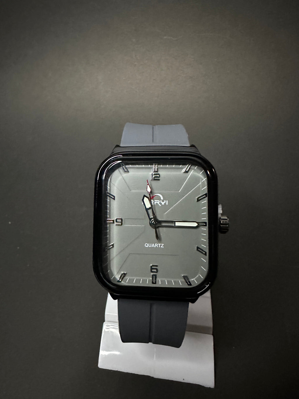 Heryi Magnetic Lock Watch – Premium Silicon Straps And Square Dial Watch (Grey)