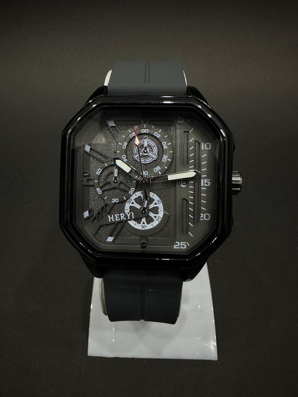 Heryi Magnetic Lock Watch – Premium Silicon Straps And Square Dial Watch (Dark Grey)