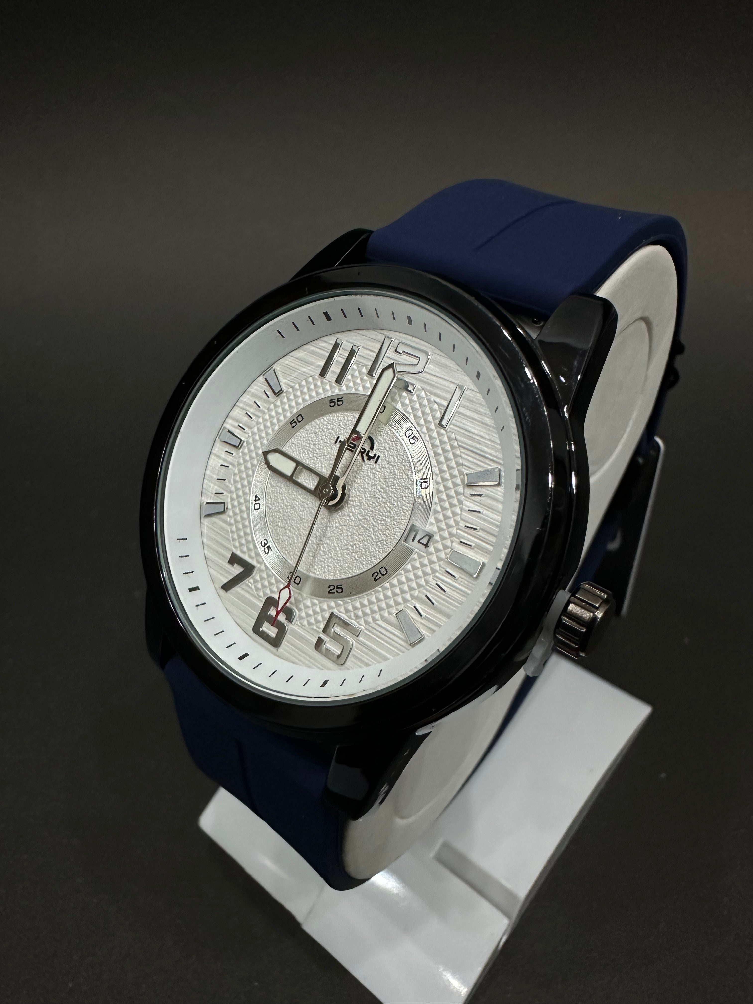 Heryi Silicon Strap Watch – Magnetic Lock Watch (Blue Round Dial)
